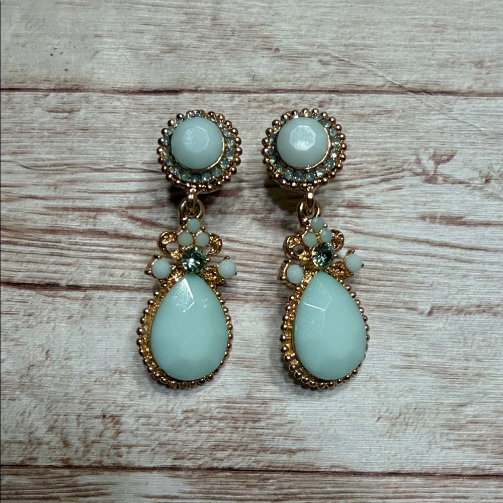 Elegant Gold Tone and Teal Mint Rhinestone Drop Earrings